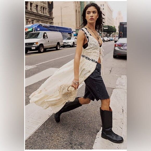 Moto Boho Style. Black Leather Jacket with White Lace Skirt - Picture 4 of 16